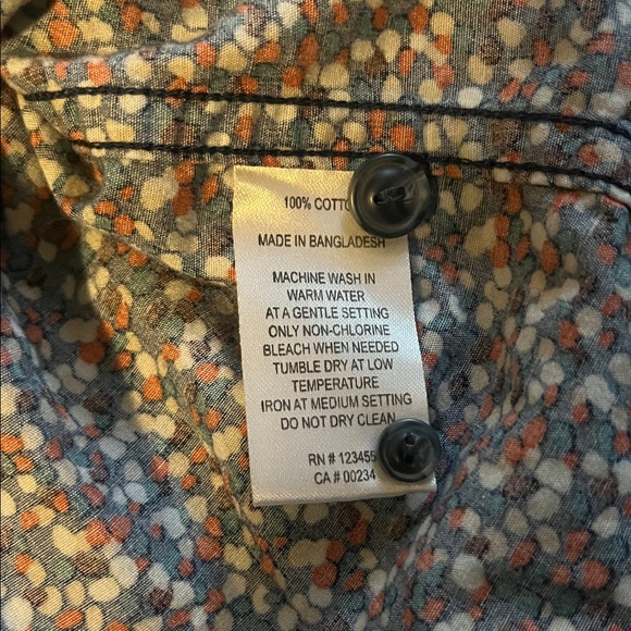 Men's Hudson North Short-Sleeve Button-Down Shirt in Navy Multi Dot - Picture 4 of 4